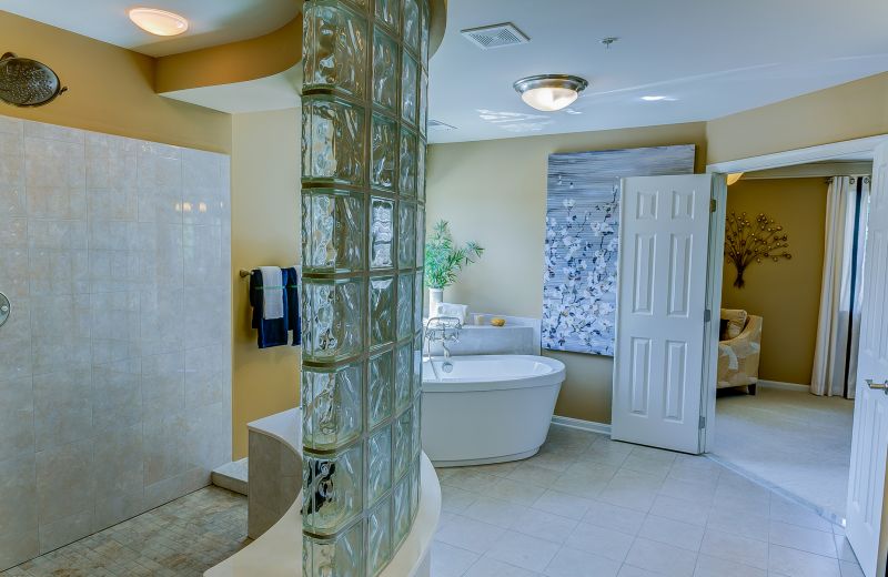 Best Bathroom Renovation Contractors in Ruther Glen, VA